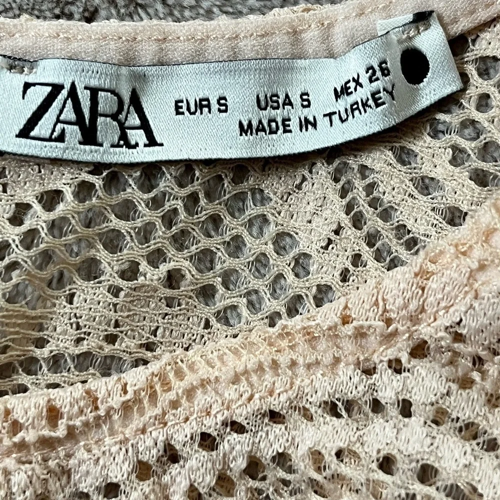 ZARA Peach Long Sleeve Round Neck Zip Back Scalloped Hem Crop Top size Medium